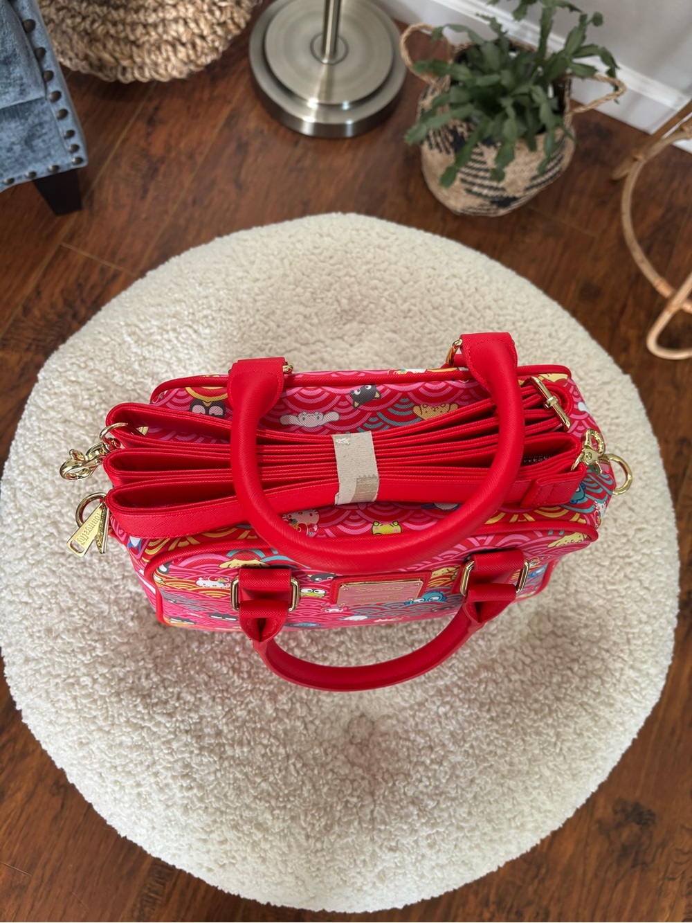 NWOT NEW  Sanrio loungefly 60th anniversary crossbody bag - Picture 4 of 6